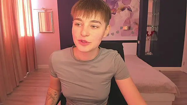 EmiliaYours online show from 10/03/25, 01:30