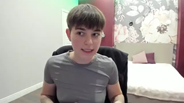 EmiliaYours online show from 11/07/25, 02:17