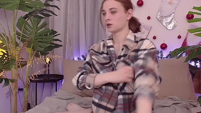 Snapshot of AprilAvery chatting on 12/27/24, 03:37 AprilAvery online show from 12/27/24, 03:37