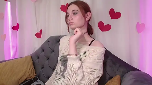 Snapshot of AprilAvery chatting on 02/08/25, 09:57 AprilAvery online show from 02/08/25, 09:57