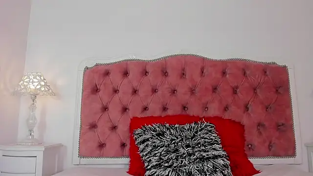 amberlitle online show from 10/13/25, 01:44