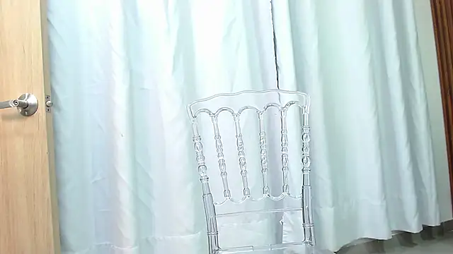 Sharlotte Milk online show from 12/12/24, 07:48