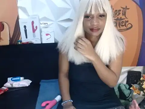 Snapshot of Ebonypreciousx chatting on 12/10/24, 05:07 Ebonypreciousx online show from 12/10/24, 05:07