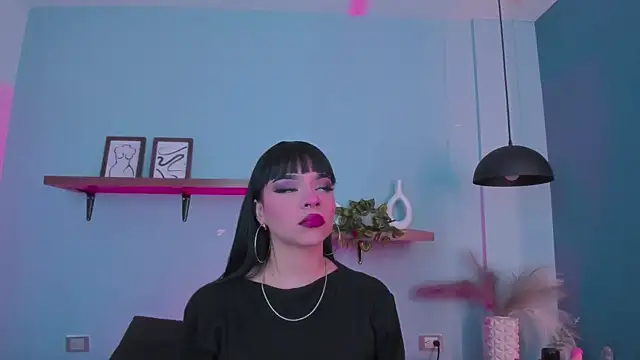 maddy walker online show from 11/09/25, 01:09