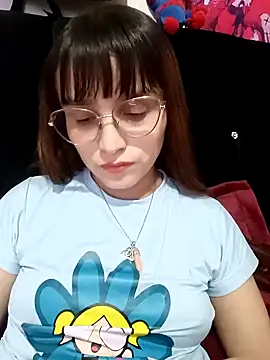Snapshot of Lucyy-hess chatting on 01/10/25, 01:10 Lucyy-hess online show from 01/10/25, 01:10