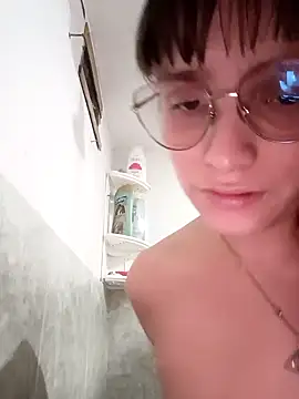 Snapshot of Lucyy-hess chatting on 01/15/25, 03:00 Lucyy-hess online show from 01/15/25, 03:00