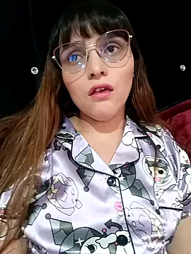 Snapshot of Lucyy-hess chatting on 02/04/25, 06:38 Lucyy-hess online show from 02/04/25, 06:38