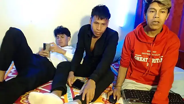 dani07- online show from 10/04/25, 11:36