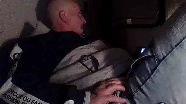 CandiedPompano online show from 10/22/25, 08:30