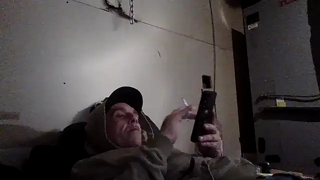 CandiedPompano online show from 10/31/25, 05:47