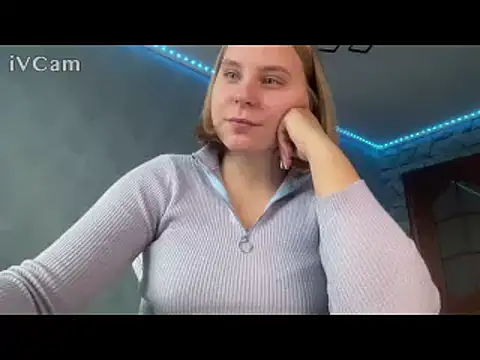 Thalia  Star online show from 12/22/24, 10:49