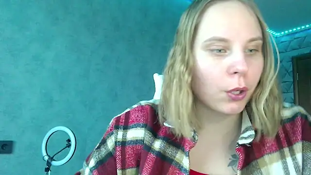 Thalia  Star online show from 02/14/25, 12:36