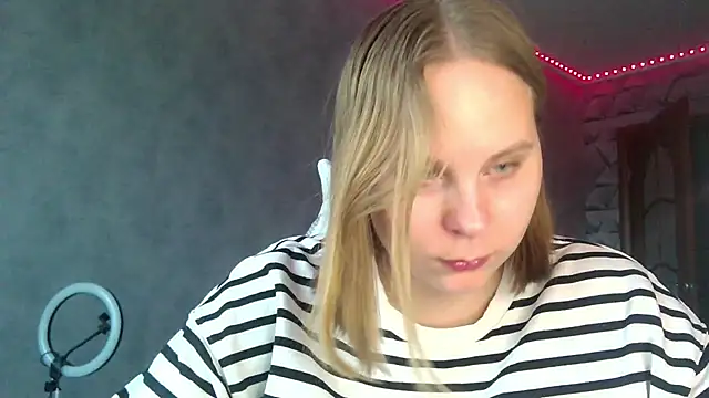 Thalia  Star online show from 02/15/25, 02:55