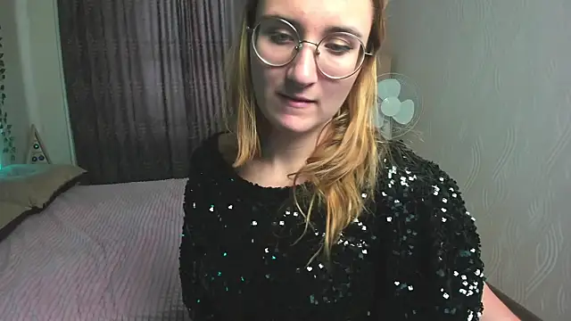 Snapshot of Miss_Elsa_ chatting on 12/04/24, 06:00 Miss Elsa online show from 12/04/24, 06:00