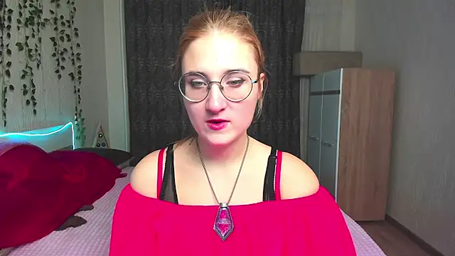 Snapshot of Miss_Elsa_ chatting on 12/19/24, 03:07 Miss Elsa online show from 12/19/24, 03:07