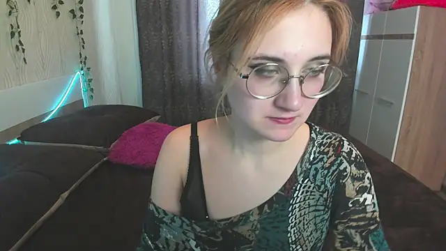 Snapshot of Miss_Elsa_ chatting on 01/15/25, 07:15 Miss Elsa online show from 01/15/25, 07:15