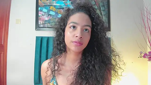 AntonellaHall  online show from 11/04/25, 12:04