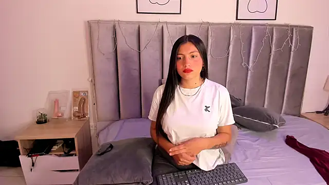 Emmy-Turnner online show from 01/30/25, 12:06