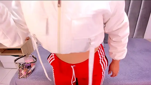 Emmy-Turnner online show from 09/16/25, 11:55