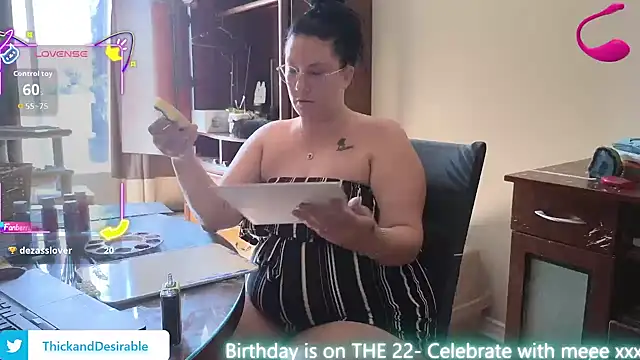 Snapshot of ThickGirlsDoItBetter chatting on 09/17/25, 03:57 ThickGirlsDoItBetter online show from 09/17/25, 03:57
