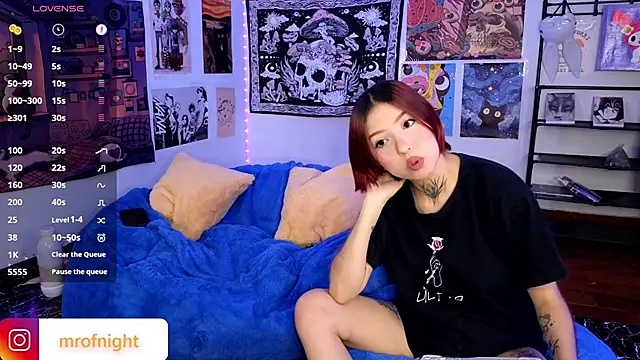 Snapshot of kitty_of_nighttt chatting on 02/13/25, 04:22 kitty of nighttt online show from 02/13/25, 04:22