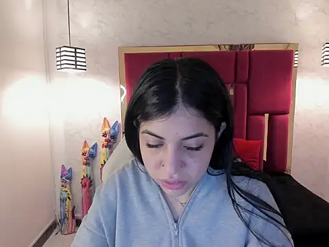 Snapshot of Violet_m chatting on 09/14/25, 11:53 Violet m online show from 09/14/25, 11:53