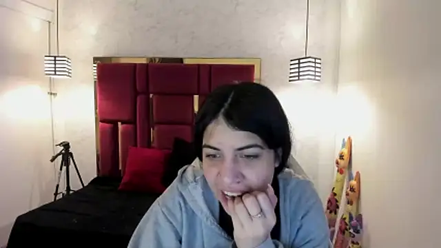 Violet m online show from 10/21/25, 11:55