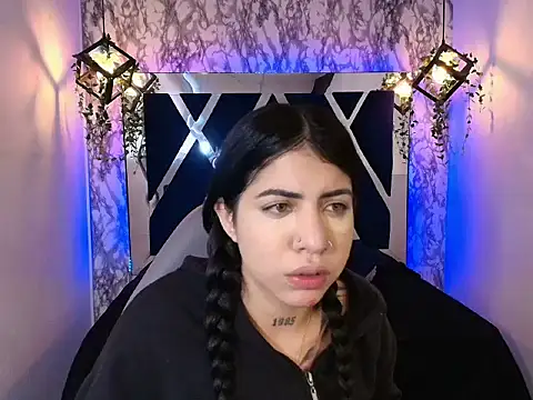 Violet m online show from 11/07/25, 12:05