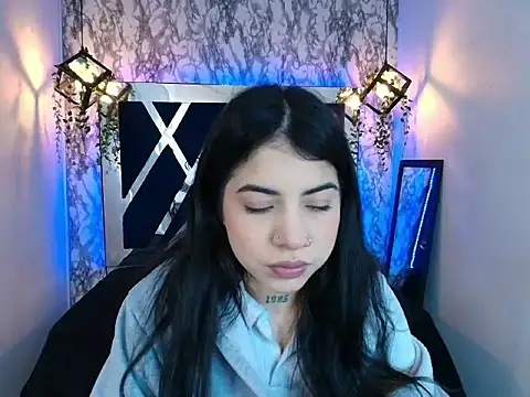 Violet m online show from 11/21/25, 12:15