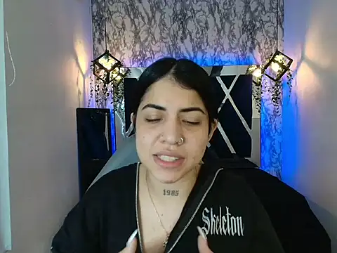 Violet m online show from 11/24/25, 11:43