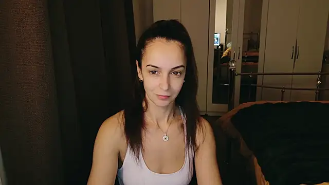 karlaolivia online show from 12/08/24, 08:36