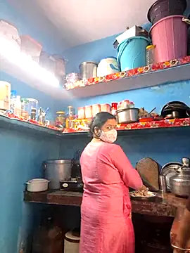 Snapshot of bobbyronak chatting on 11/14/25, 08:57 bobbyronak online show from 11/14/25, 08:57