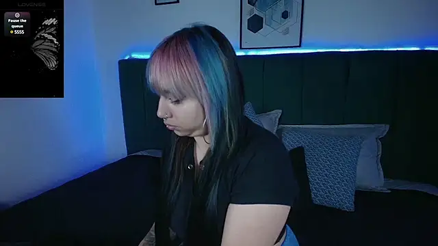 Snapshot of Veronica_Goddes chatting on 03/17/25, 01:18 Veronica Goddes online show from 03/17/25, 01:18