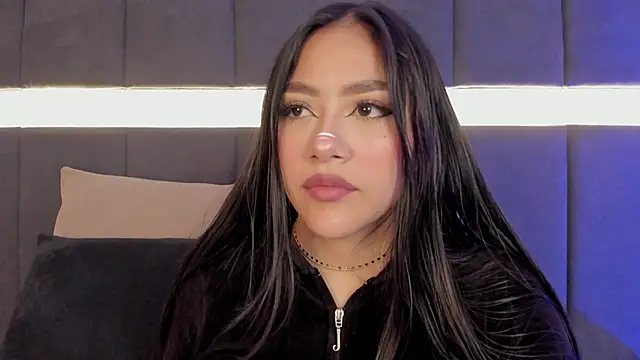 nicolle pierce online show from 02/01/25, 12:47