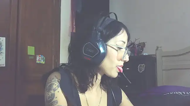 Snapshot of HighLilith chatting on 02/01/25, 05:28 HighLilith online show from 02/01/25, 05:28