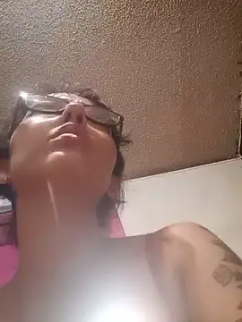 Snapshot of HighLilith chatting on 09/15/25, 11:32 HighLilith online show from 09/15/25, 11:32