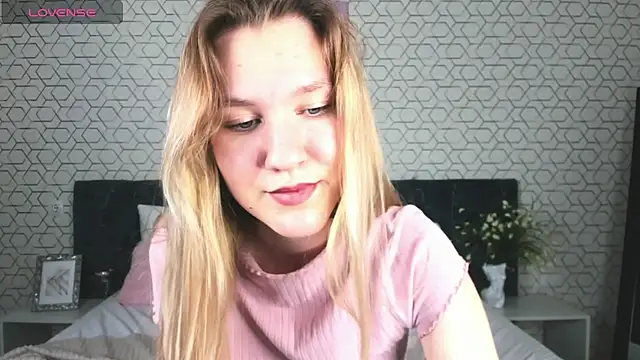 Snapshot of Mariel_Brown chatting on 01/06/25, 05:59 Mariel Brown online show from 01/06/25, 05:59