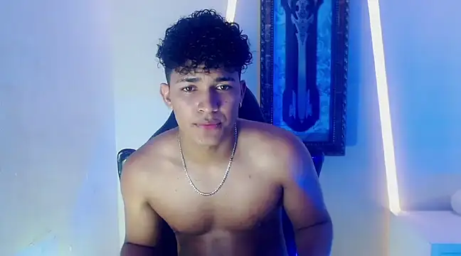 Snapshot of jamescurli_ chatting on 01/04/25, 08:17 jamescurli online show from 01/04/25, 08:17