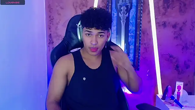 Snapshot of jamescurli_ chatting on 01/25/25, 05:18 jamescurli online show from 01/25/25, 05:18