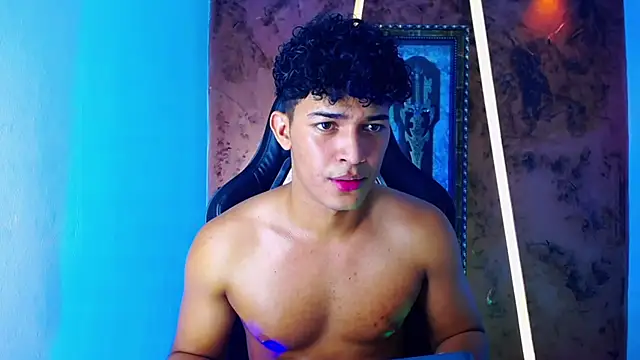 Snapshot of jamescurli_ chatting on 03/10/25, 02:37 jamescurli online show from 03/10/25, 02:37