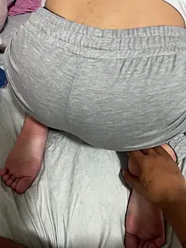 elikittens online show from 10/29/25, 06:42