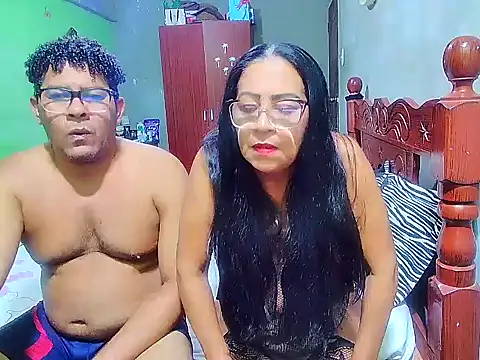 Snapshot of rosi_pamela chatting on 01/25/25, 01:10 rosi pamela online show from 01/25/25, 01:10