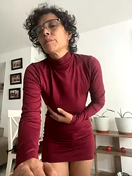 Snapshot of MireyaTorresGu chatting on 10/09/25, 01:42 MireyaTorresGu online show from 10/09/25, 01:42