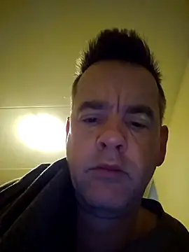 Snapshot of Hectorthyssen1 chatting on 01/12/25, 08:36 Hectorthyssen1 online show from 01/12/25, 08:36