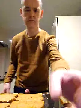 Snapshot of Hectorthyssen1 chatting on 02/06/25, 05:35 Hectorthyssen1 online show from 02/06/25, 05:35