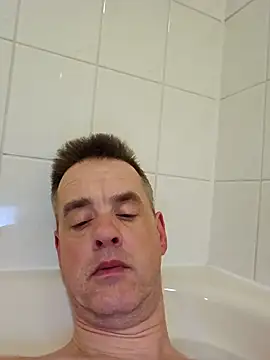 Snapshot of Hectorthyssen1 chatting on 02/10/25, 08:00 Hectorthyssen1 online show from 02/10/25, 08:00