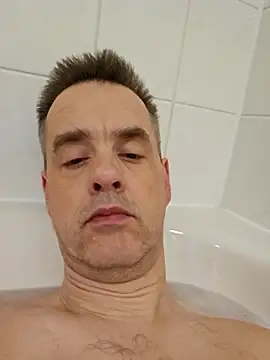 Snapshot of Hectorthyssen1 chatting on 02/12/25, 07:56 Hectorthyssen1 online show from 02/12/25, 07:56