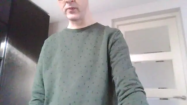 Snapshot of Hectorthyssen1 chatting on 02/25/25, 08:58 Hectorthyssen1 online show from 02/25/25, 08:58