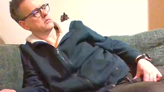 Snapshot of Hectorthyssen1 chatting on 03/03/25, 11:35 Hectorthyssen1 online show from 03/03/25, 11:35