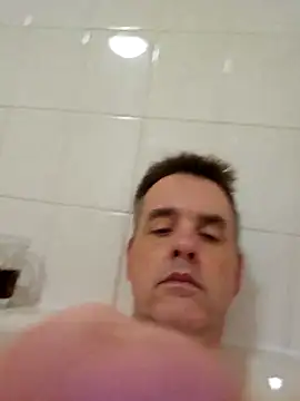 Snapshot of Hectorthyssen1 chatting on 03/04/25, 08:05 Hectorthyssen1 online show from 03/04/25, 08:05